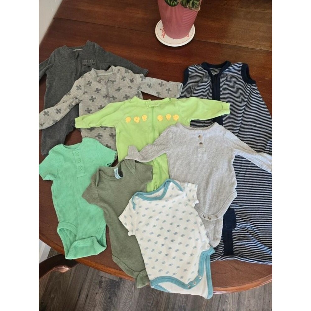0-3 Month Boys Lot of 8 Pieces - Onsies Sleepers and Sleep Sack